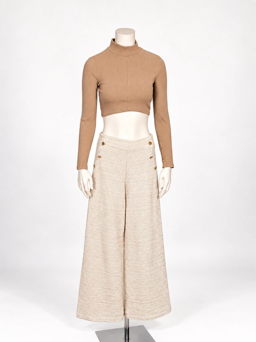 Completo donna top crop Bershka e pantalone palazzo in tweed - foto 1