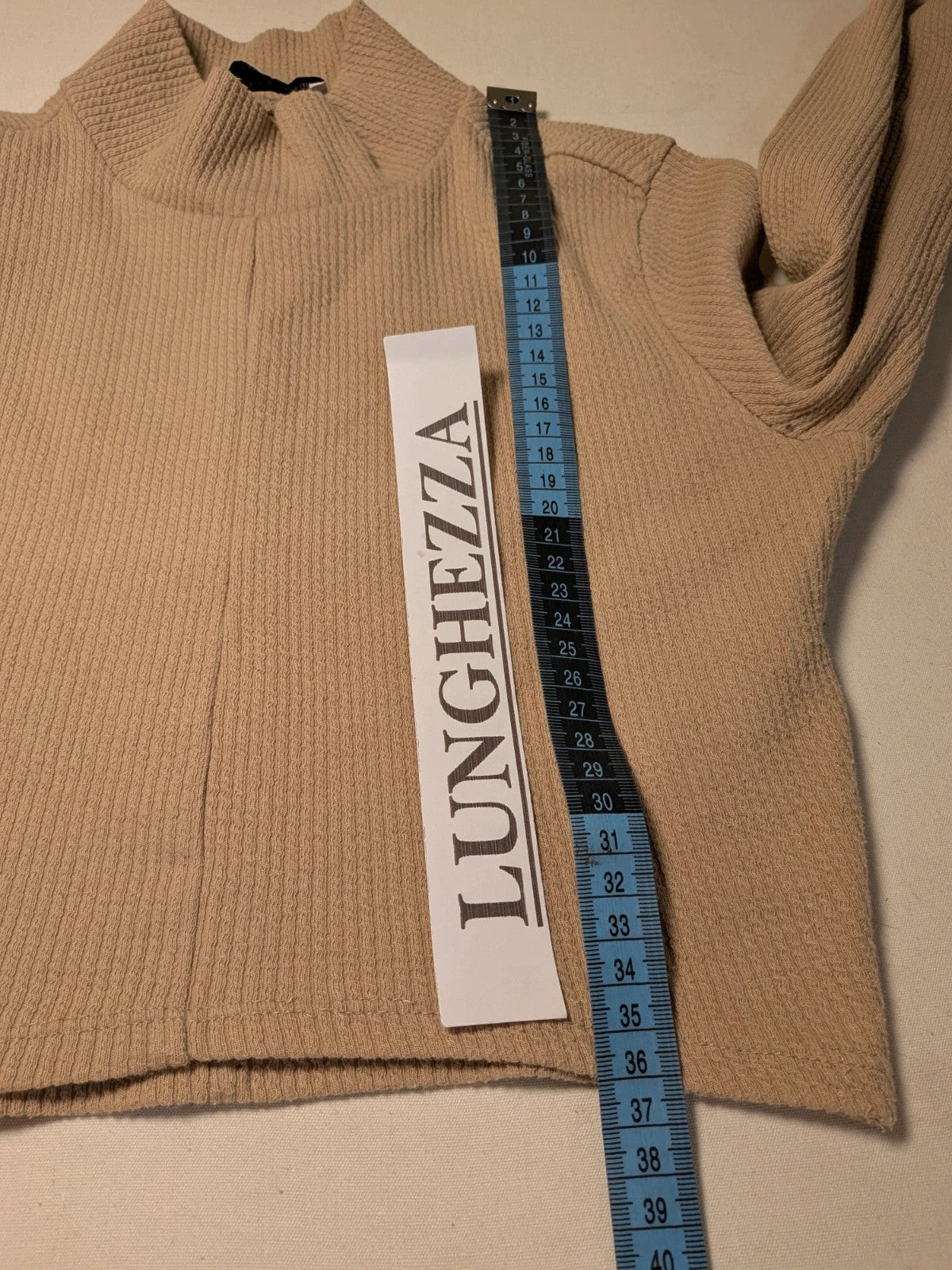 Completo donna top crop Bershka e pantalone palazzo in tweed - foto 4