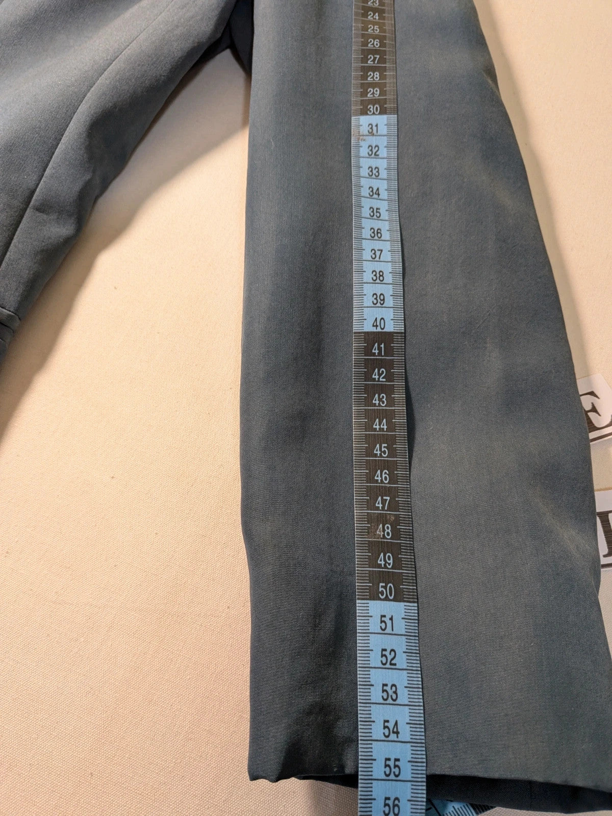 Tailleur donna grigio ottanio con giacca monopetto e gonna a tubino - foto 5