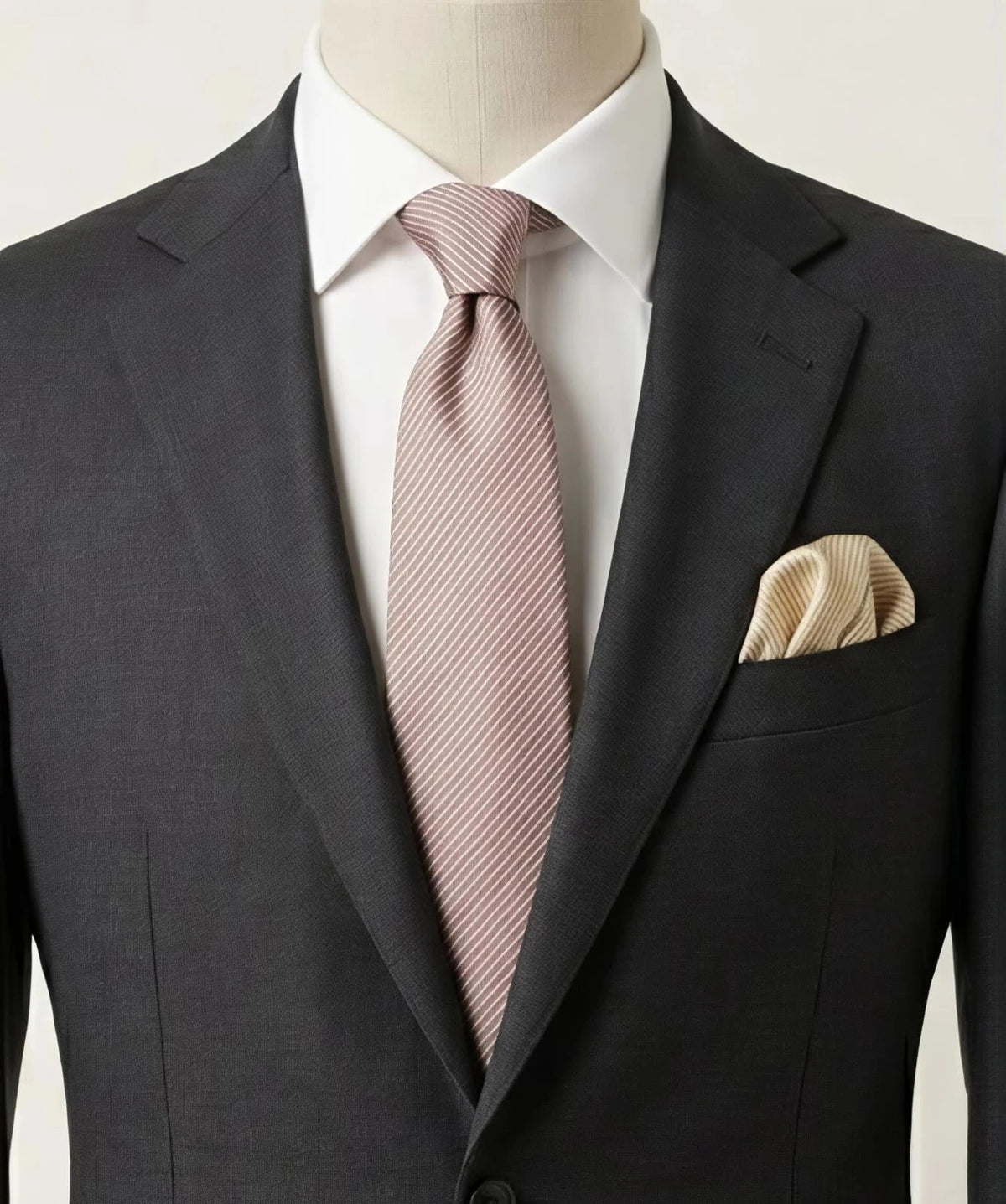 Cravatta Andrew’s Ties in seta marrone chiaro con fantasia diagonale - foto 1