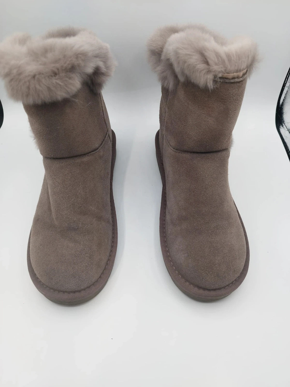 Stivaletti donna Cotton Belt taupe imbottiti con cinturino e fibbia - foto 1