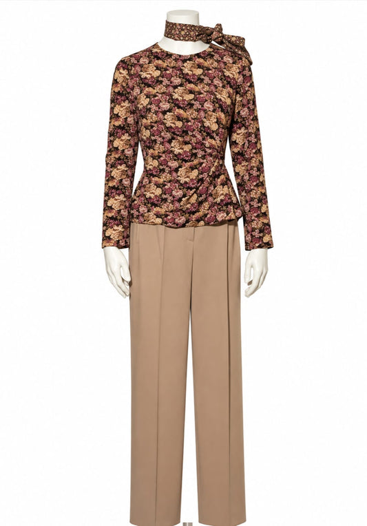 Completo donna: maglia floreale Primark (IT 38) e pantalone cammello Gerry Weber (IT 44)