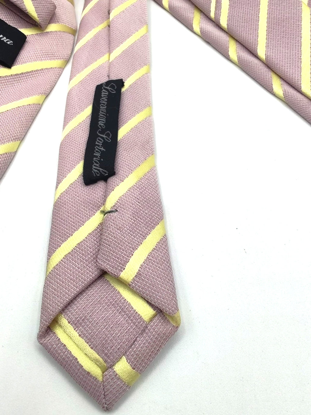 Cravatta Regimental 100% Seta Righe Lilla Giallo Elegante Cerimonia Business 9cm