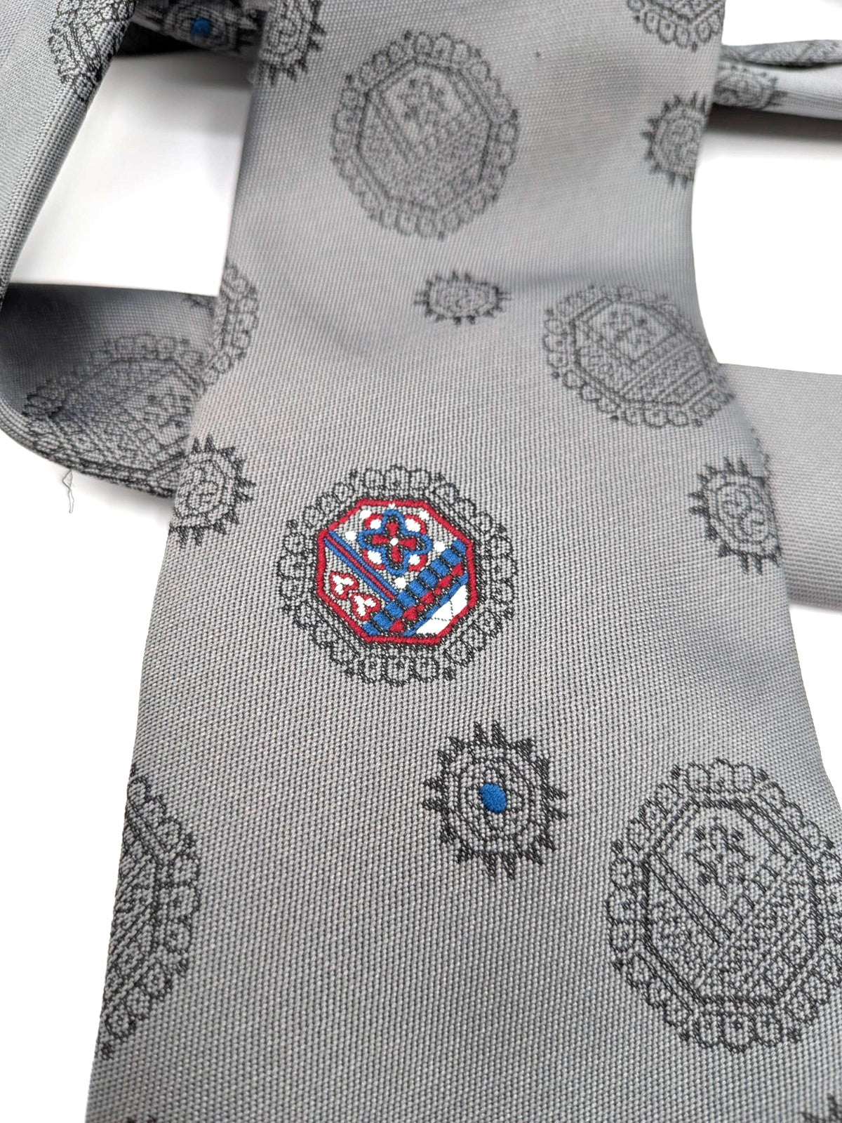 Cravatta Uomo 100% Seta Made in Italy Grigio Fantasia Medaglioni Elegante 9,5cm
