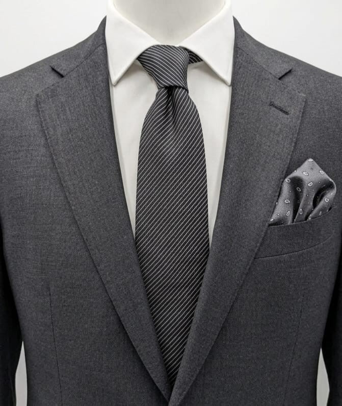 Clubmen of London Cravatta Uomo Grigio Antracite Righe Argento Made in Italy 8 c